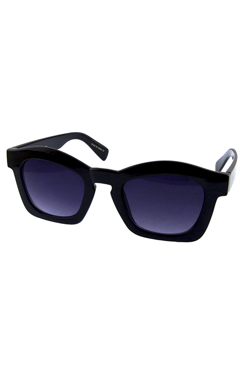 Womens classic dapper horned rim frame sunglasses