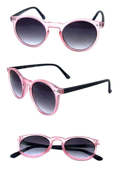 Womens mature rounded plastic sunglasses