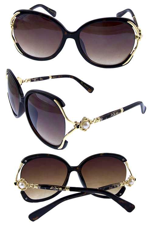 Womens plastic square vintage style sunglasses