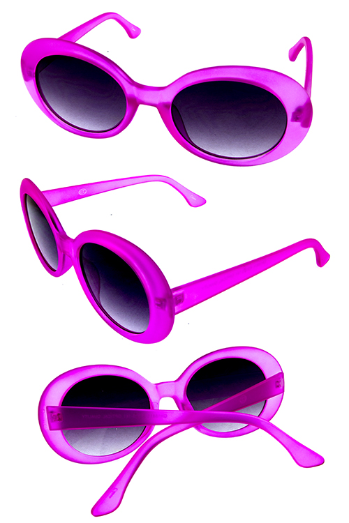 Womens plastic oval shaped UV400 protected sunglasses