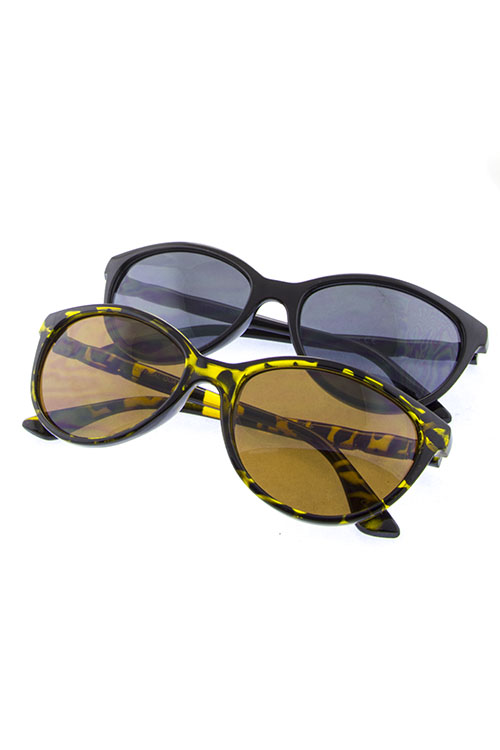 Cat eye bold plastic sunglasses